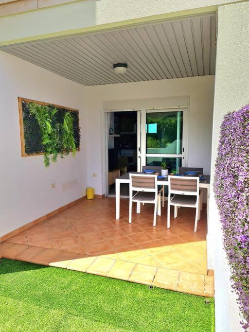 Homely Apt In Modern Building With Pool San Miguel de Abona Exterior photo